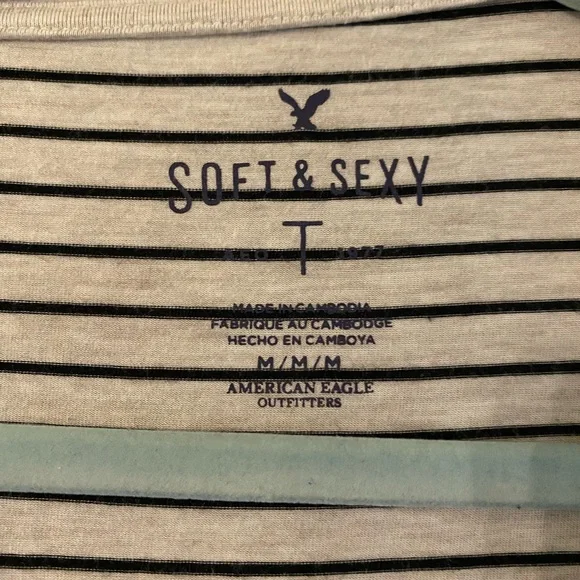 American Eagle V-Neck Top - Picture 3 of 3